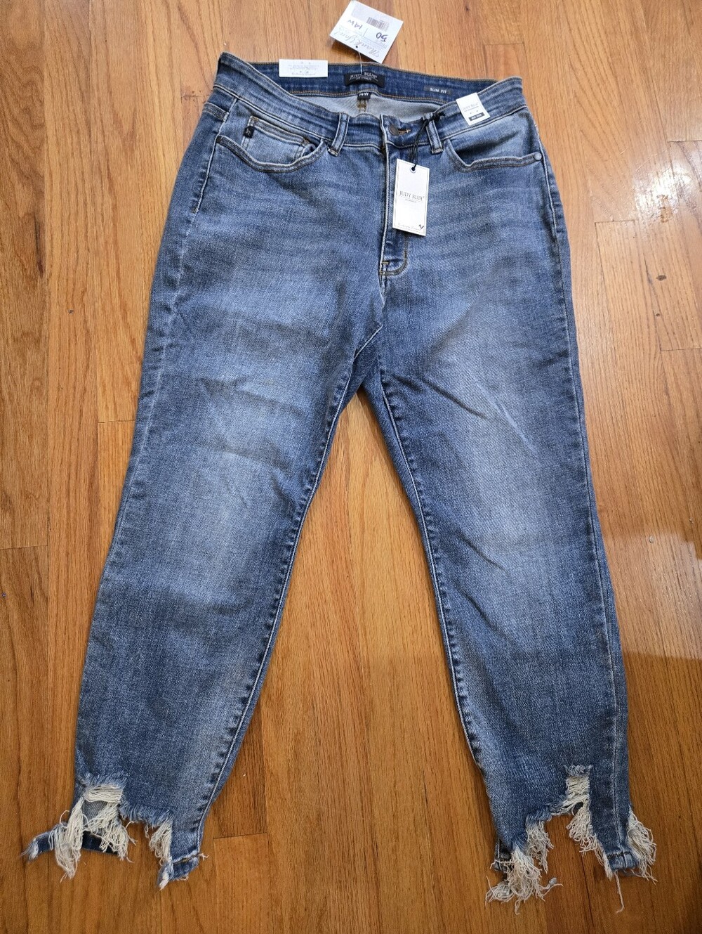 Judy Blue Washed Blue Distressed Ankle Jeans with Frayed Hem